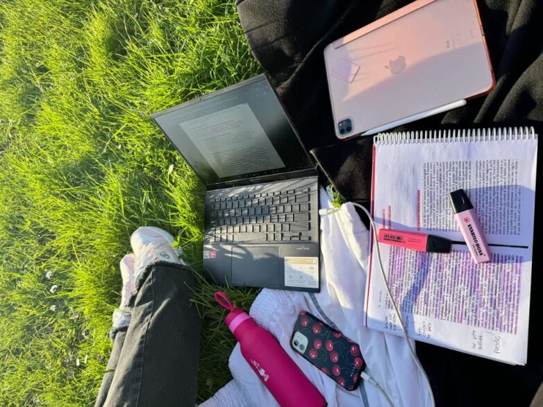 Multitasking: Cỗ Máy Siêu Năng hay “Cú Lừa” Hiệu Suất